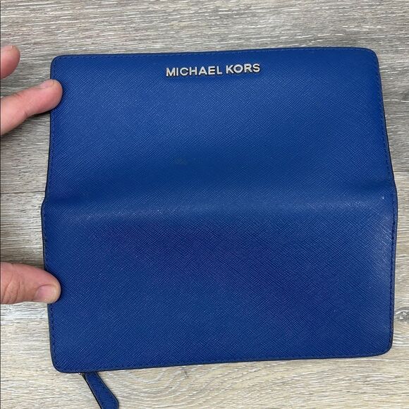 9616 Michael Kors Navy Perforated Crossbody & wallet 243349616 - Picture 9 of 14